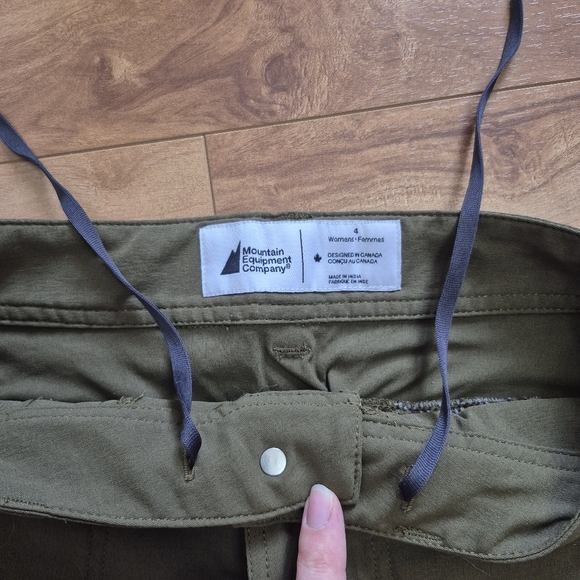 MEC Women’s Olive Green Hiking Shorts – Size 4 - Picture 3 of 5